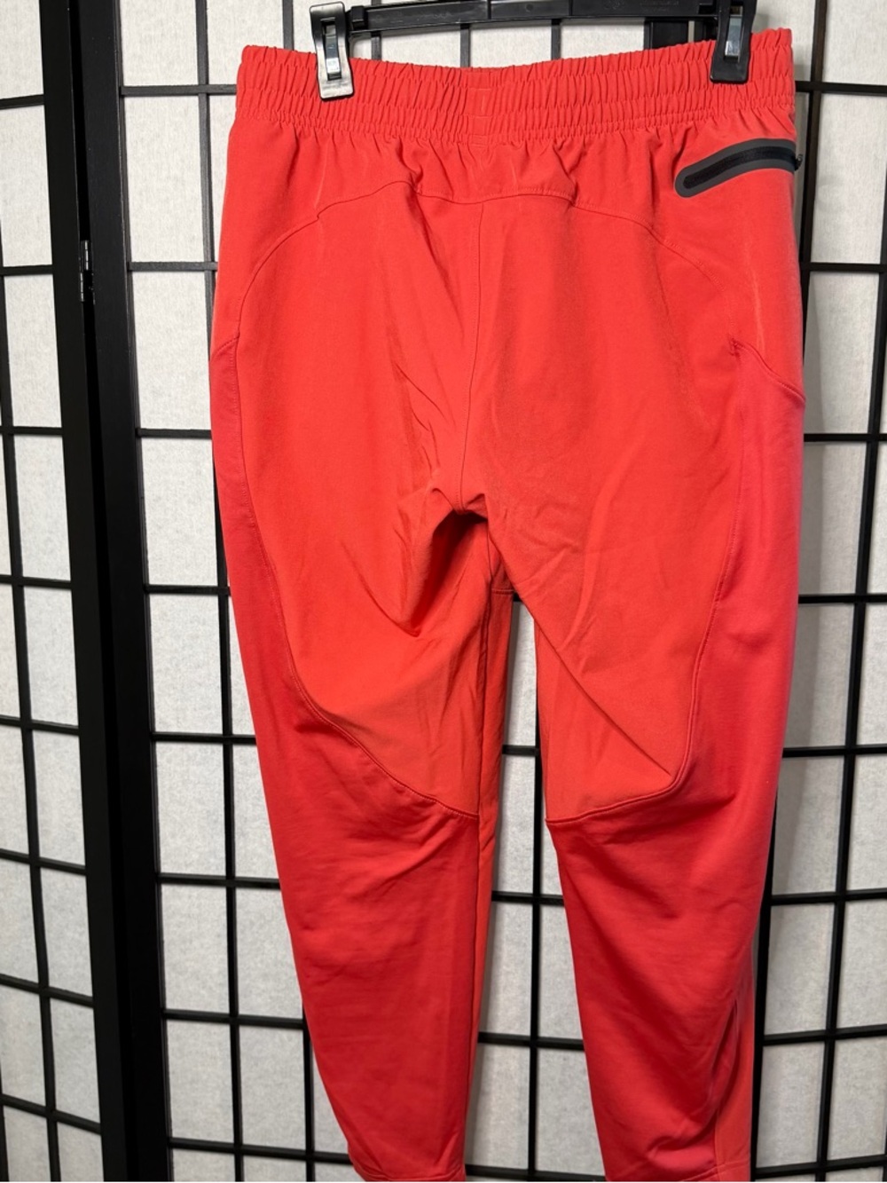 Under Armour Women's Red UNSTOPPABLE Jogger Track Pants M NWOT - Picture 3 of 7